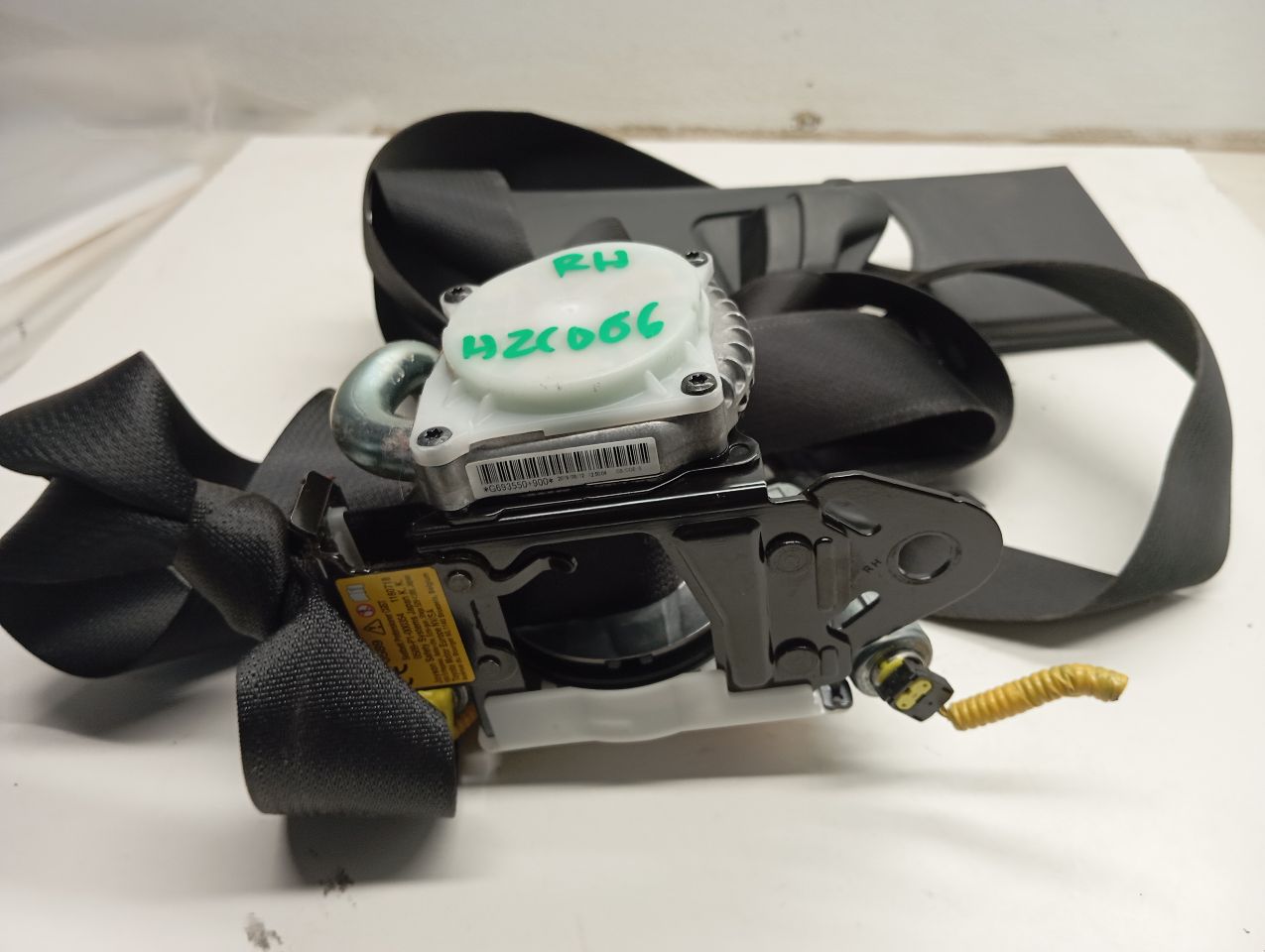 Part image 3