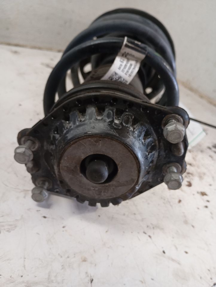 2020 General Motors EQUINOX Strut