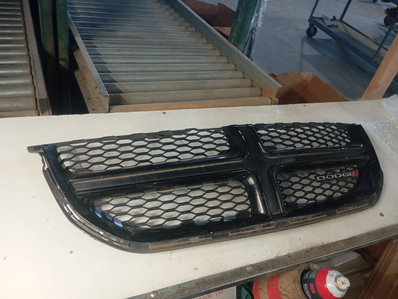 2017 Chrysler CARAVAN Grille