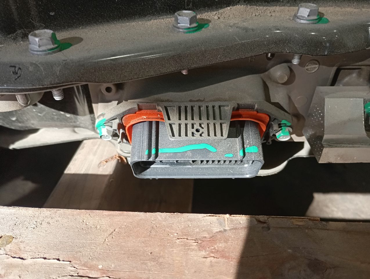 Part image 4