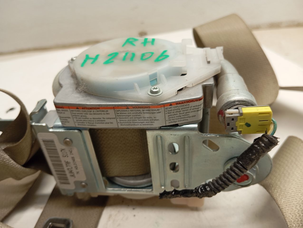 Used 2015 Honda ACCORD retractor - Stock #H21106