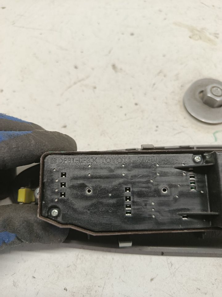 Part image 6