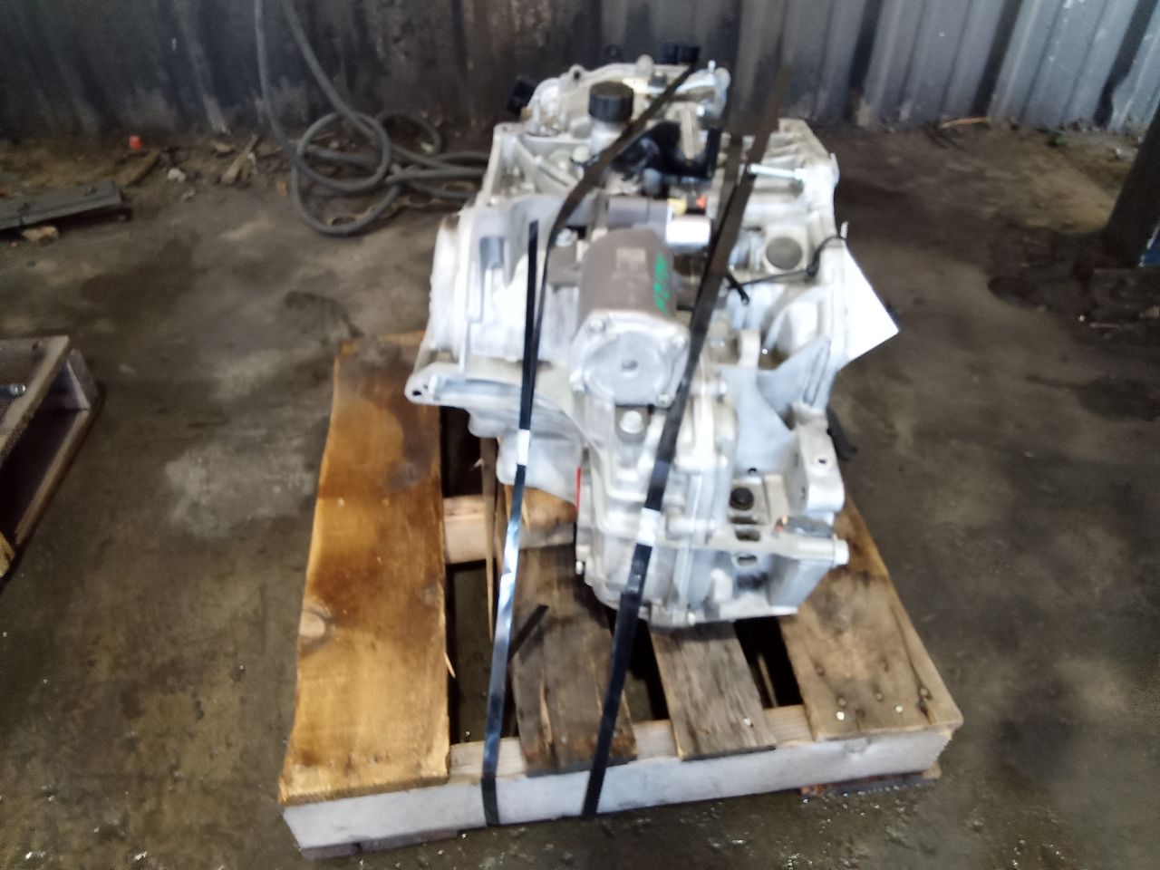 Part image 4