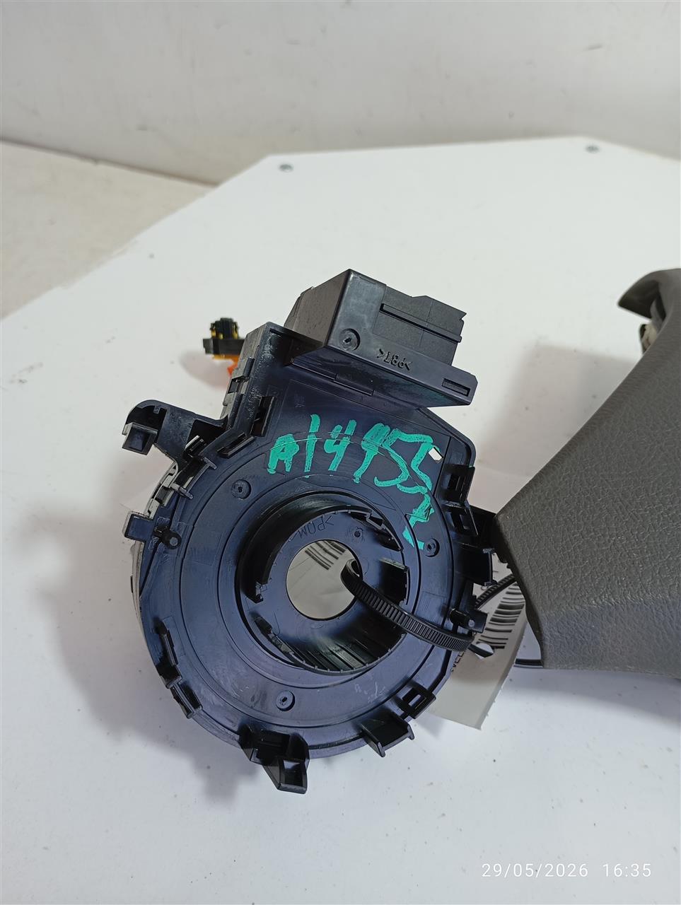 Part image 3