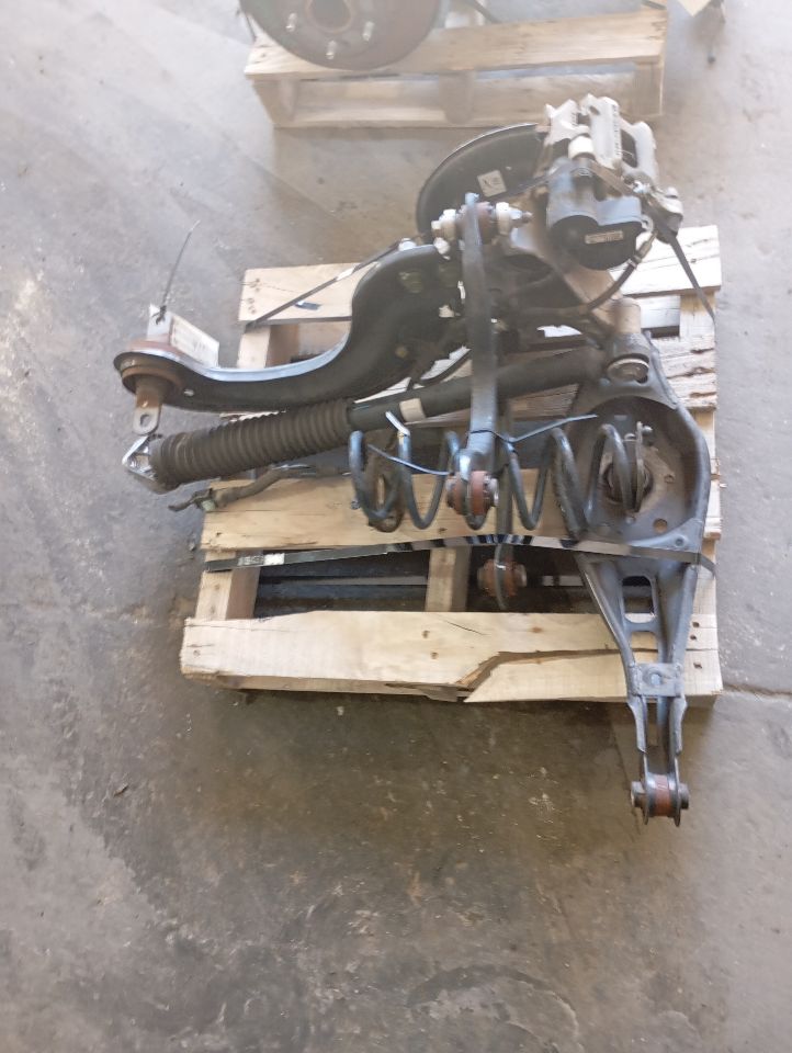 Part image 4