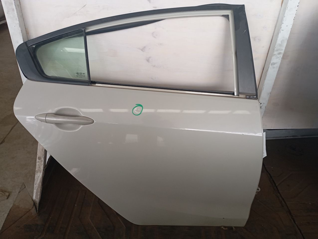 Part image 3