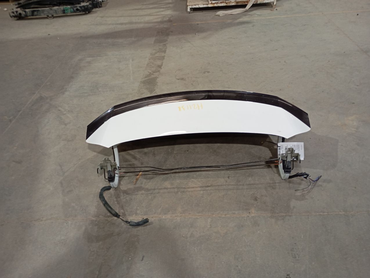 Part image 3