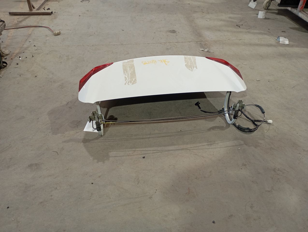 Part image 3