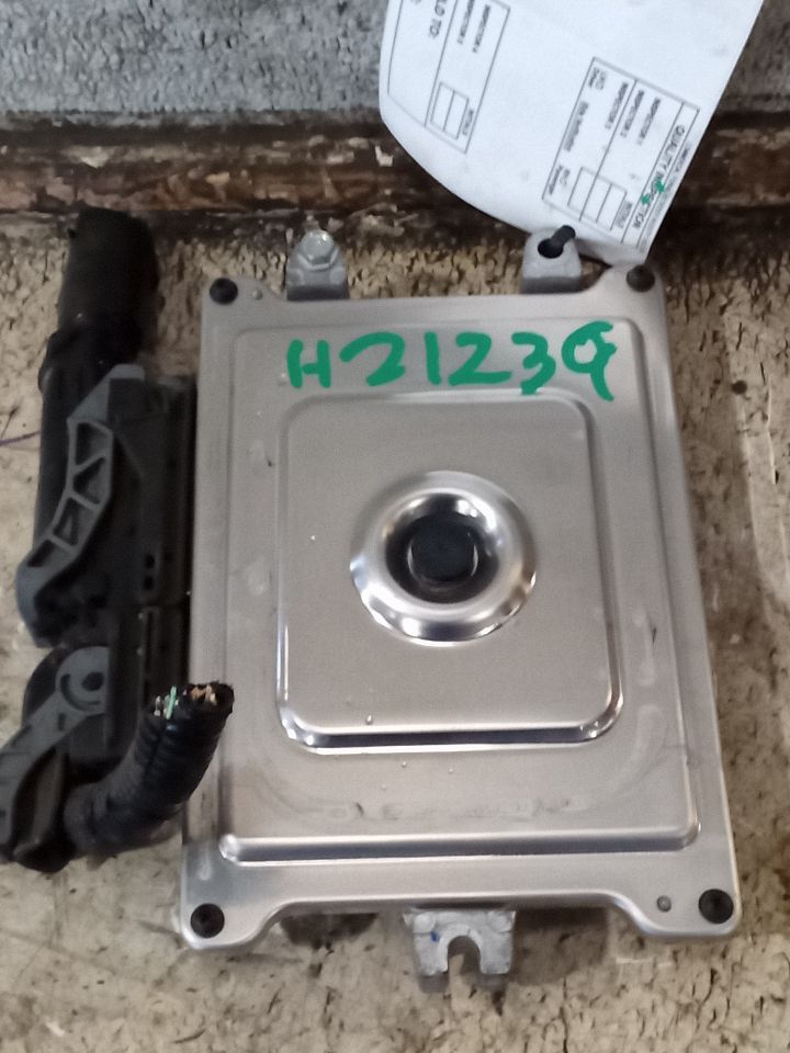 Used 2016 Honda CIVIC pre-crash system - Stock #H21239