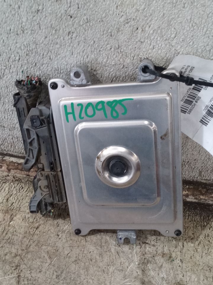Used 2018 Honda CIVIC w/o pre-crash system - Stock #H20985