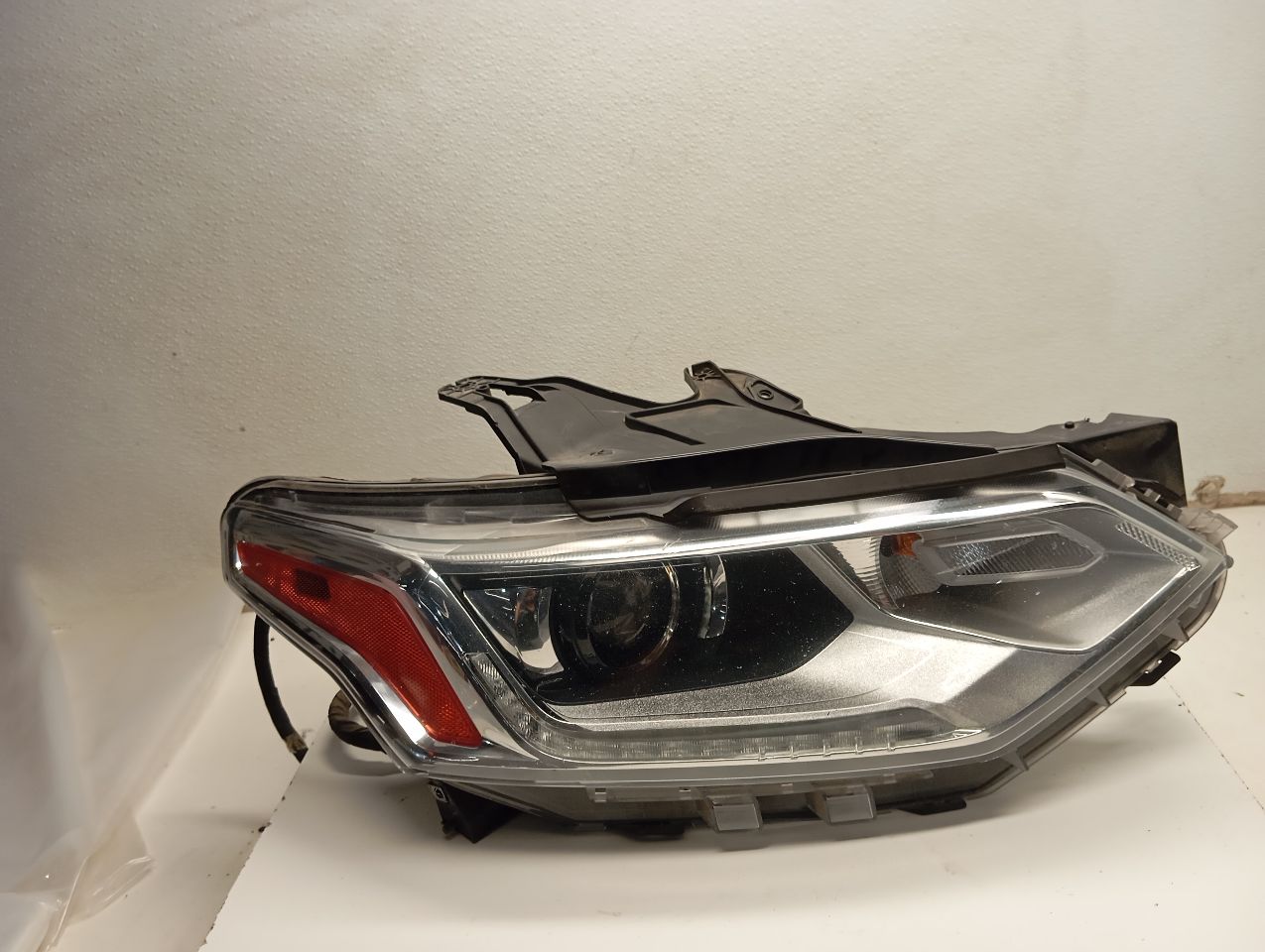 2021 General Motors TRAVERSE Headlamp Assembly