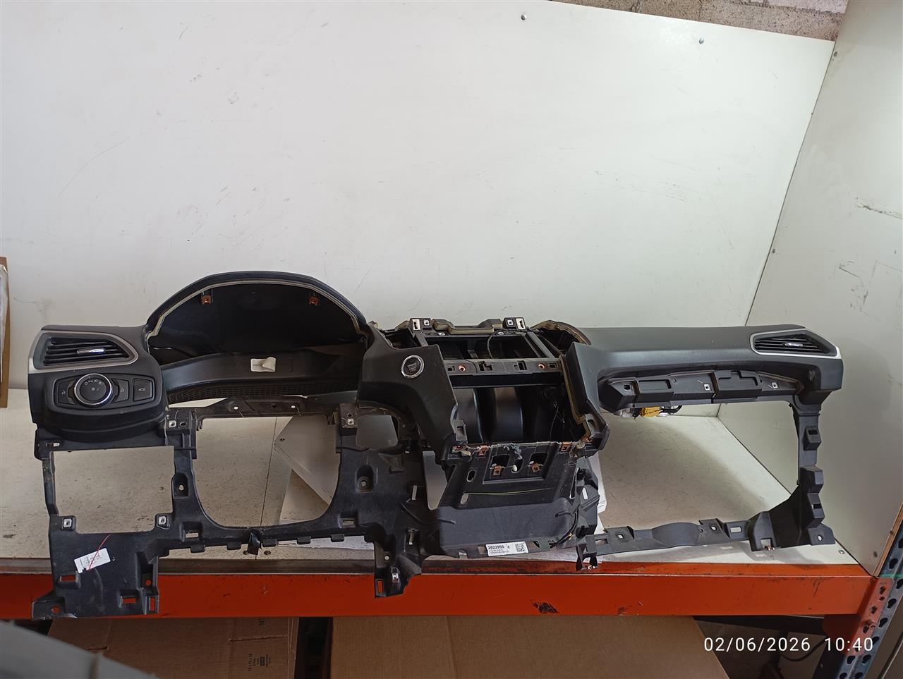 Part image 3