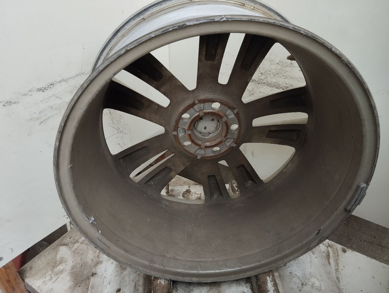Part image 3