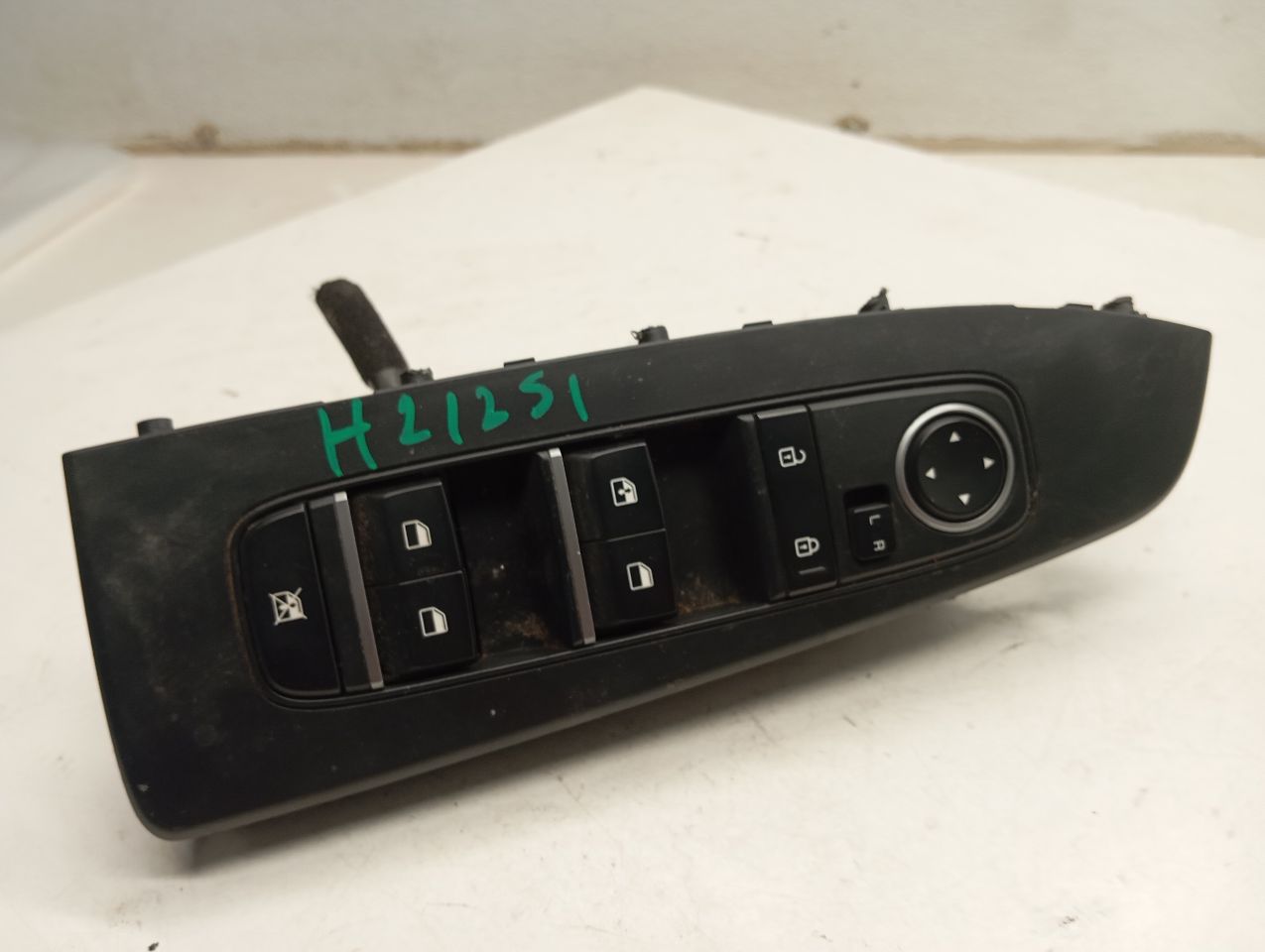 2020 Kia FORTE Front Door Switch