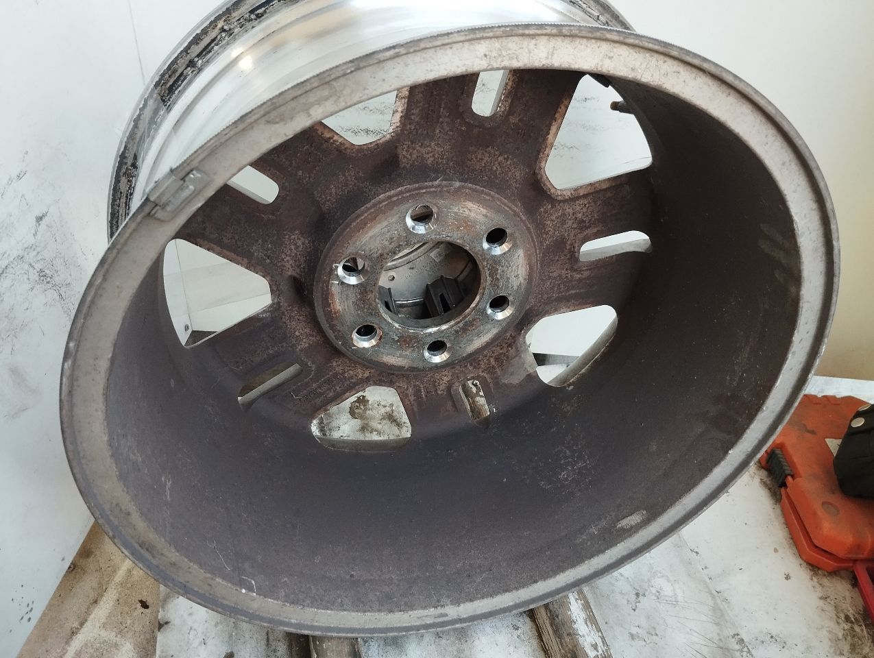 Part image 3