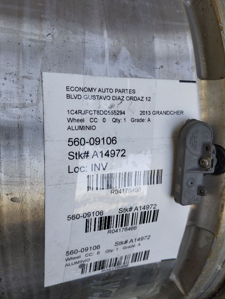 2013 Jeep GRAND CHEROKEE Wheel