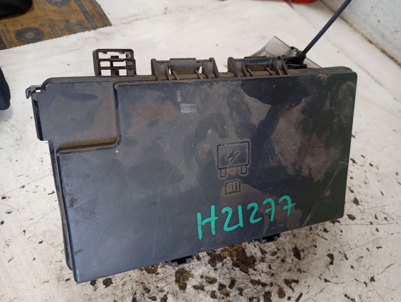Part image 3