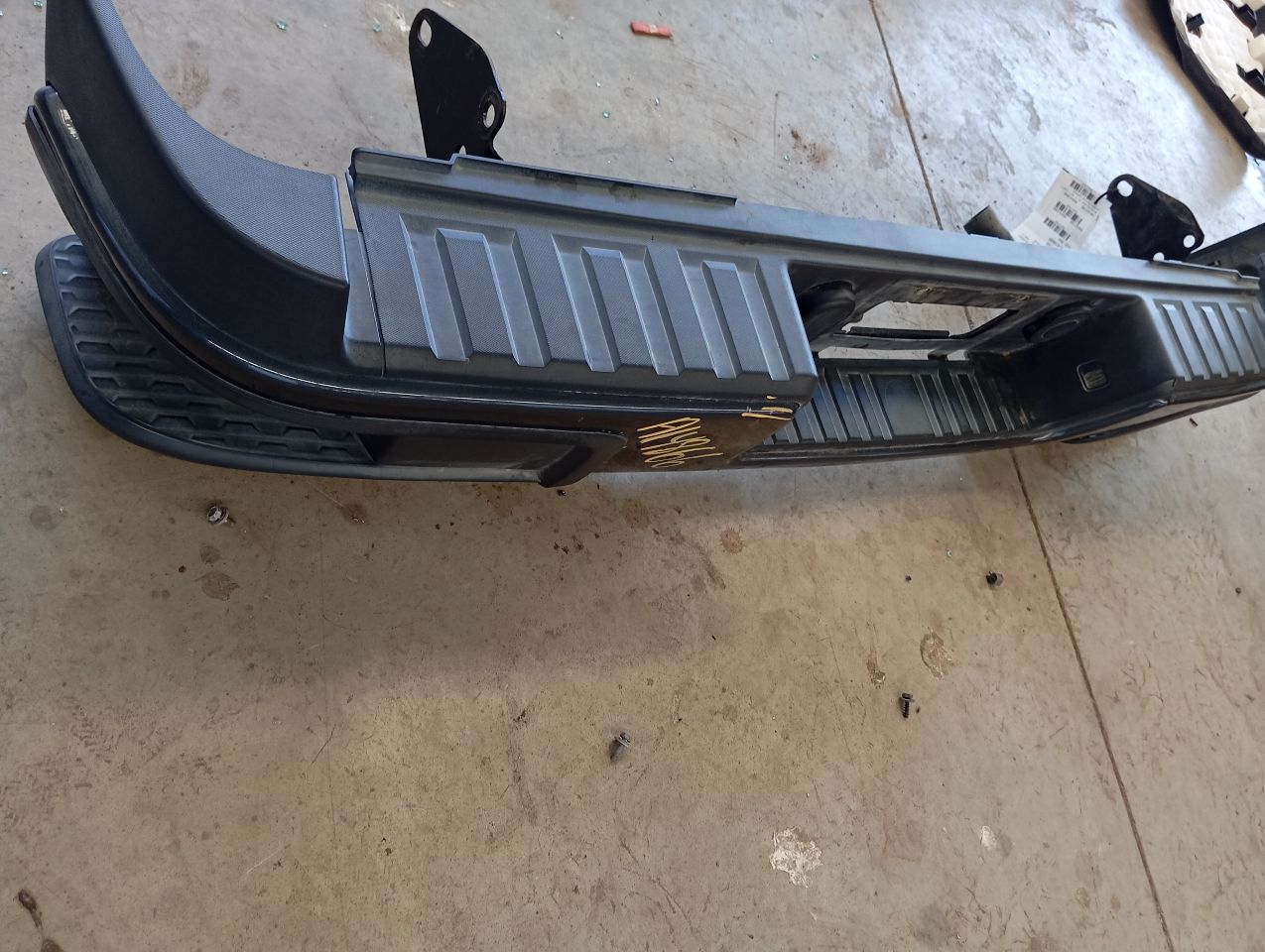 Part image 4