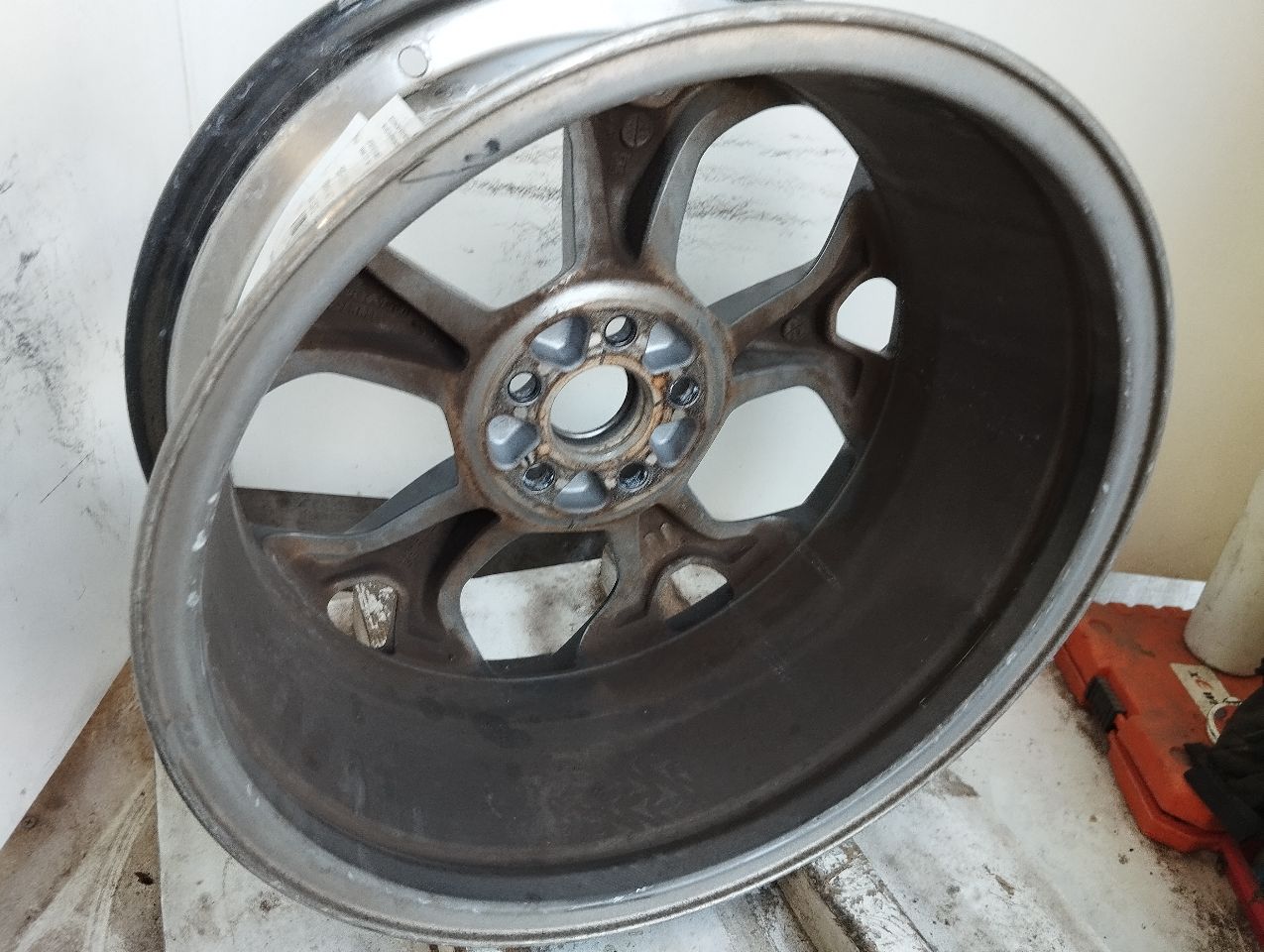 Part image 3