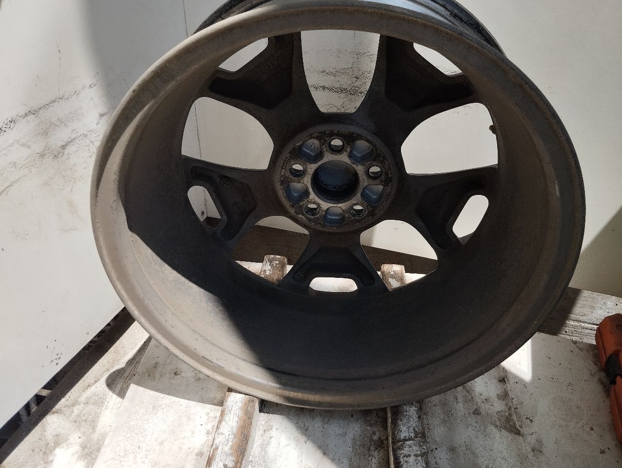 Part image 3