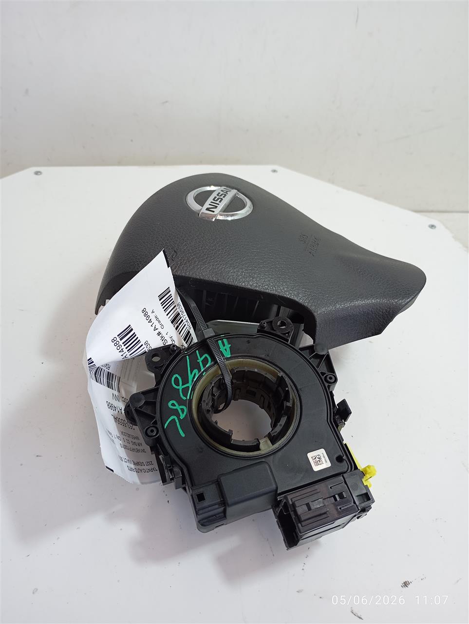 Part image 3