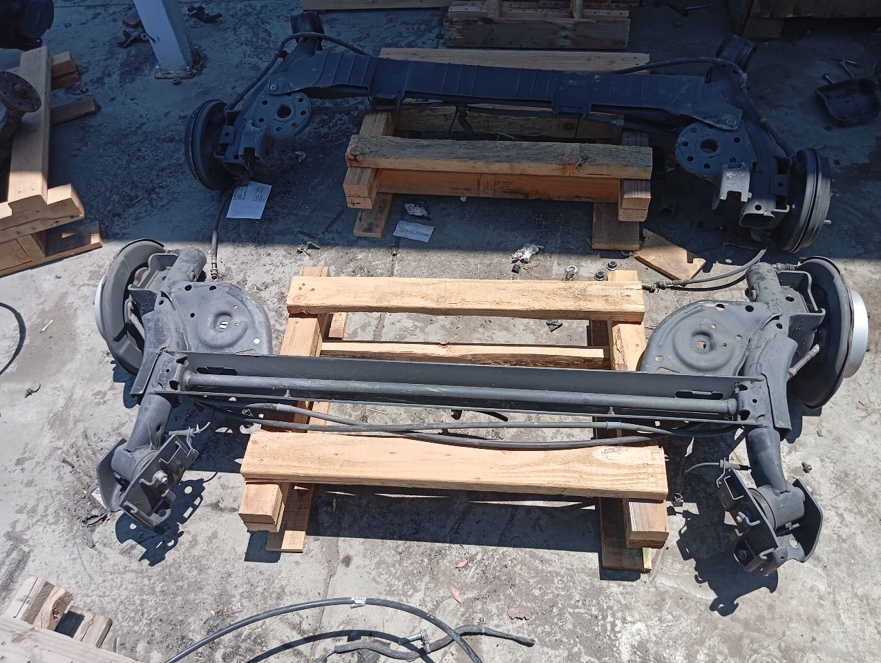 Part image 4