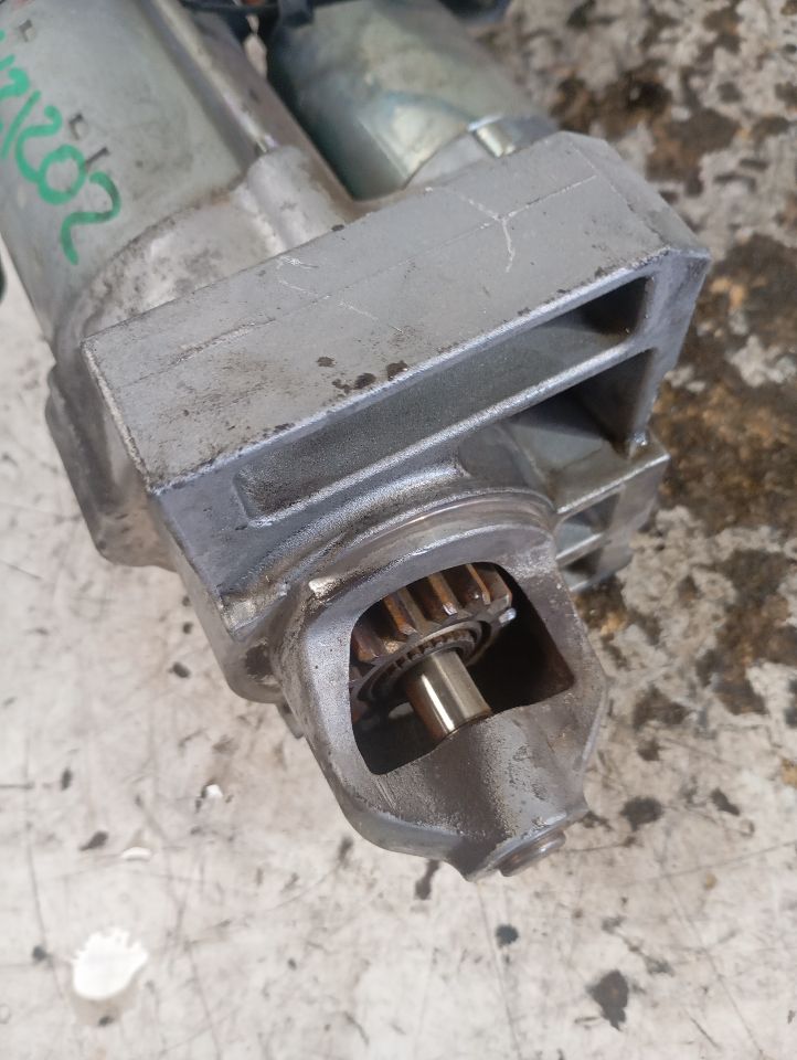 Part image 4