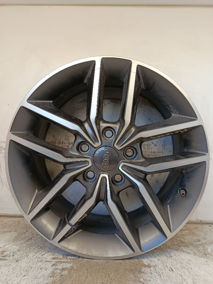 2022 Jeep GRAND CHEROKEE Wheel