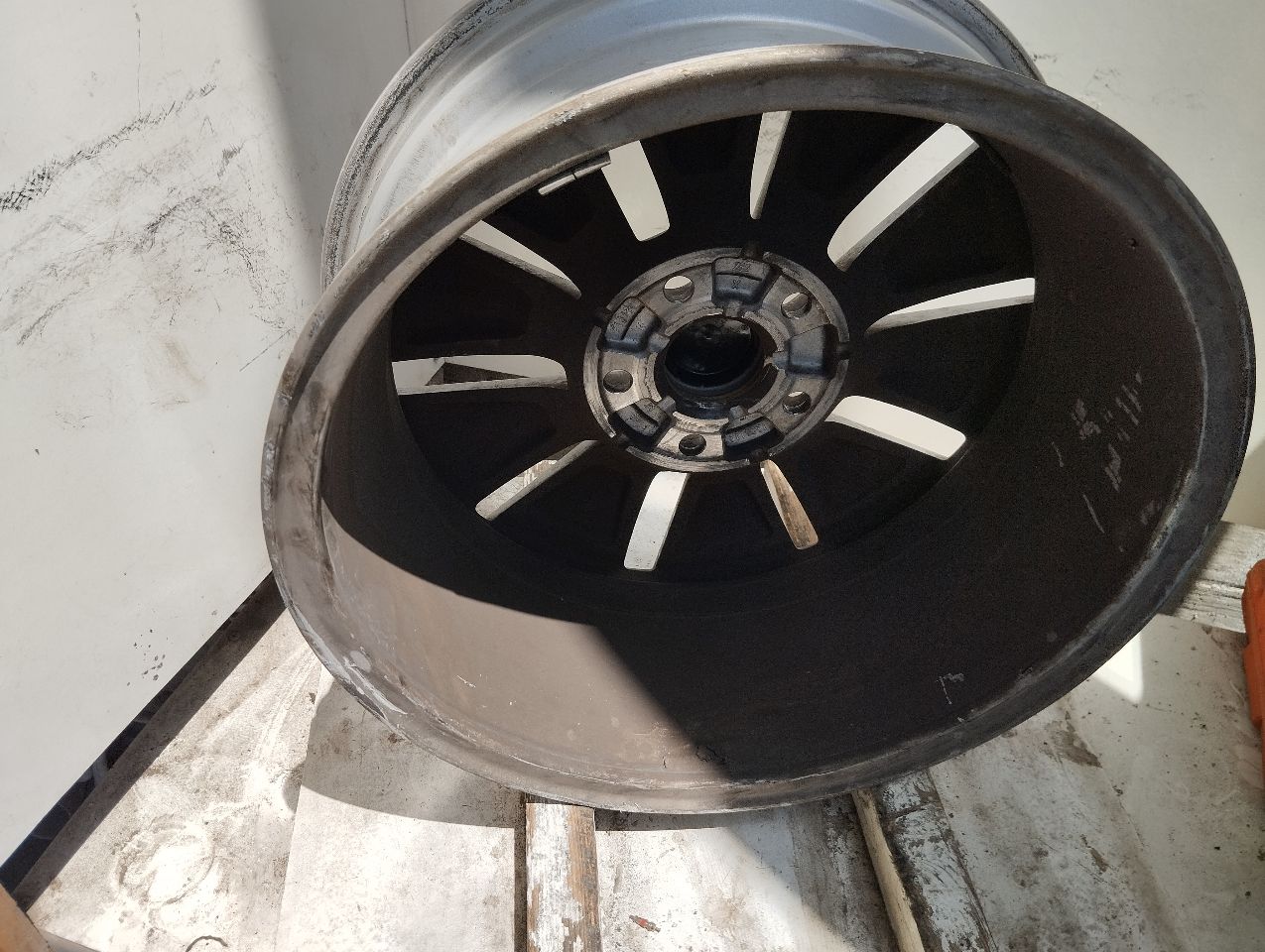 Part image 3