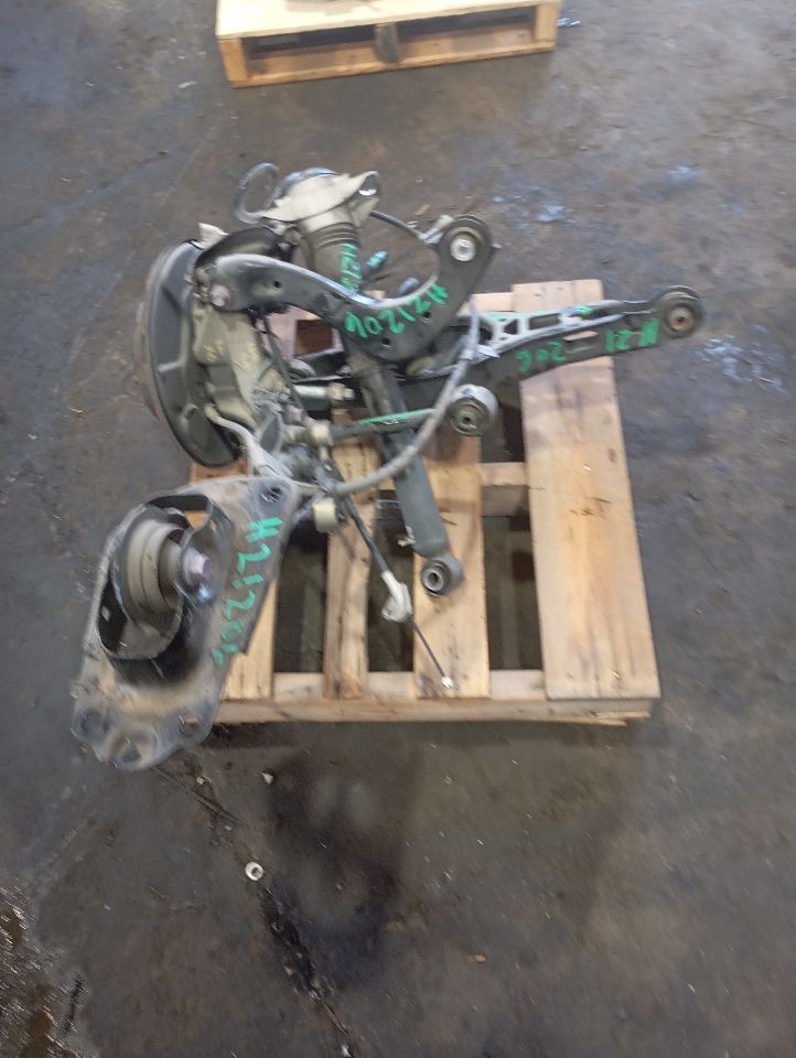 Part image 4