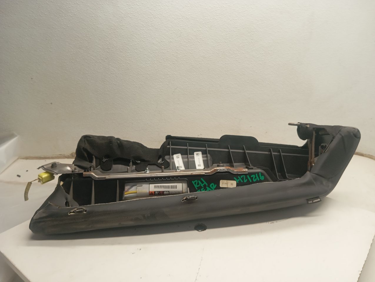 Part image 3