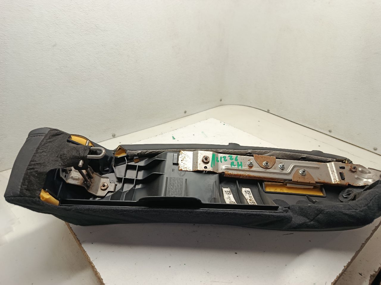 Part image 8