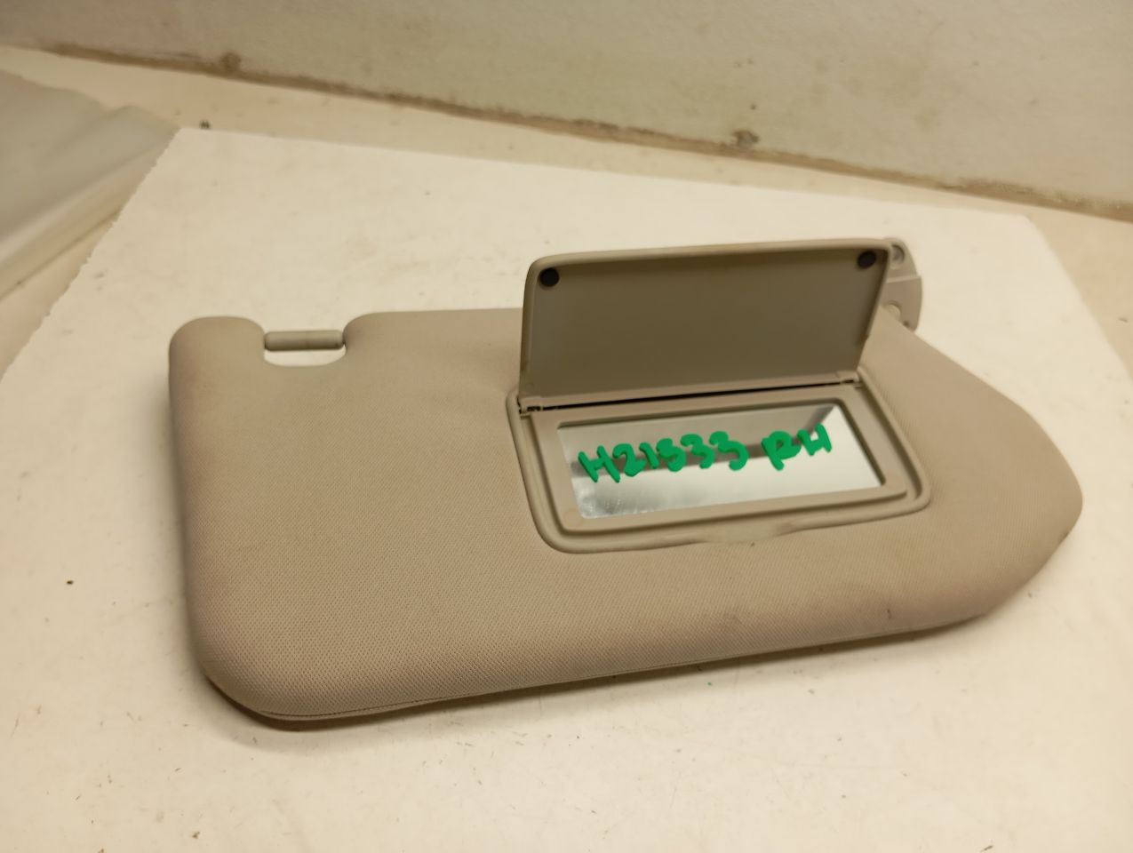 2014 Nissan PATHFINDER Sun Visor