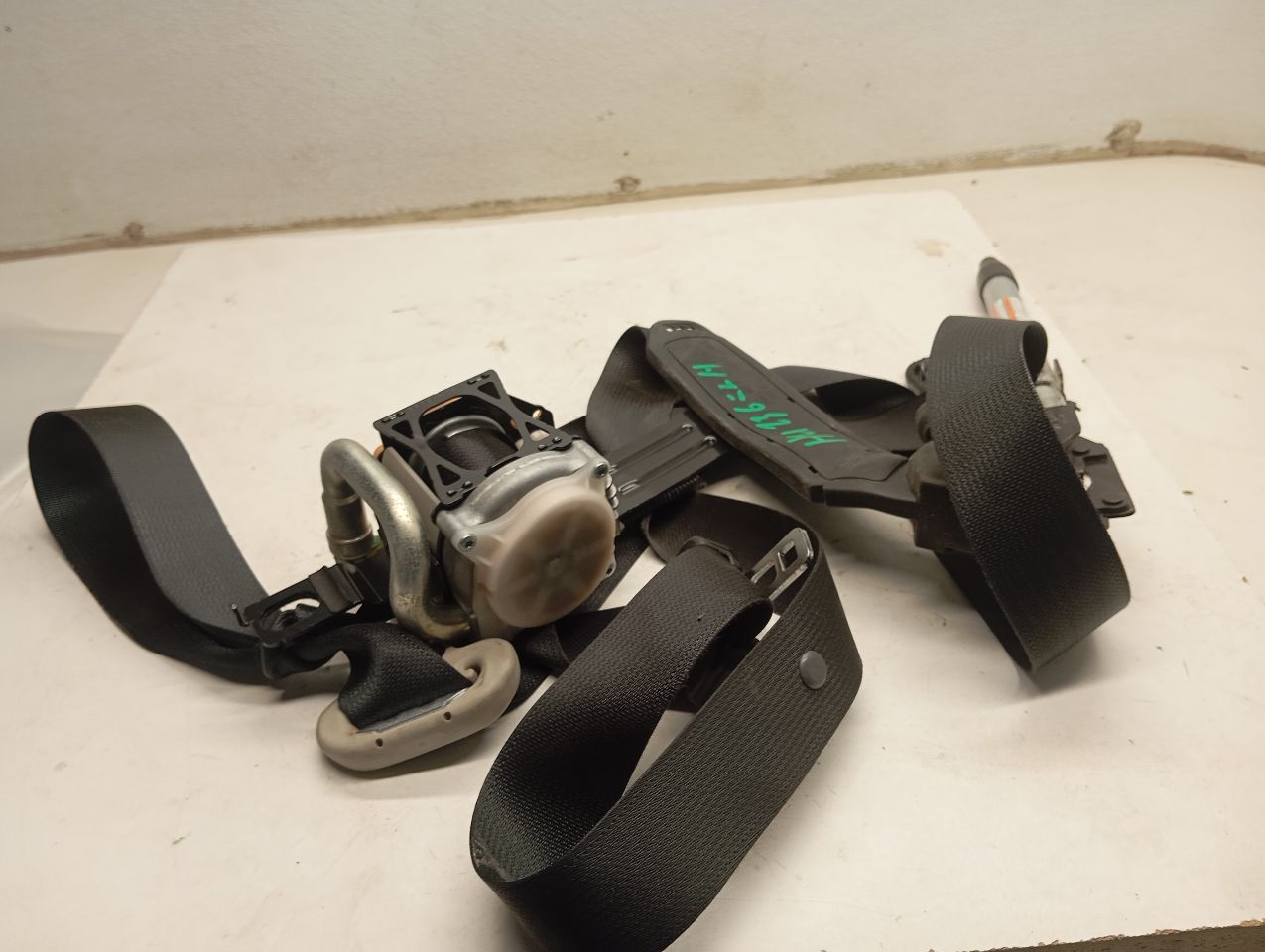 Used 2017 Honda FIT retractor - Stock #H21236
