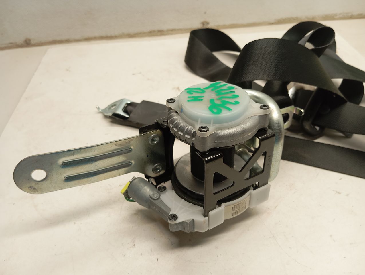 Used 2017 Honda FIT retractor - Stock #H21236