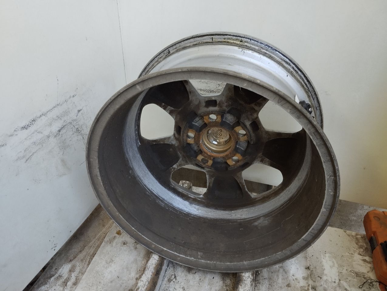 Part image 3