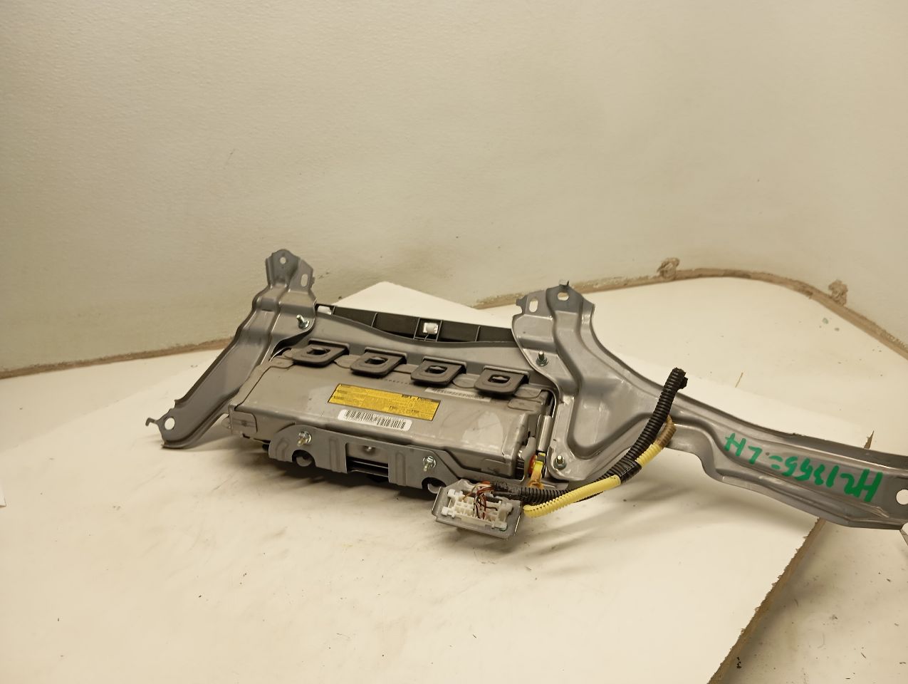 Part image 4