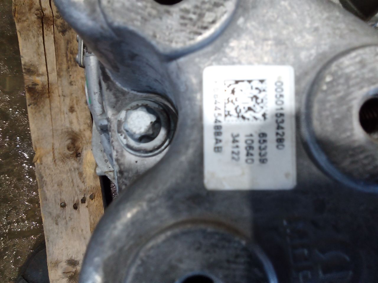 Part image 3