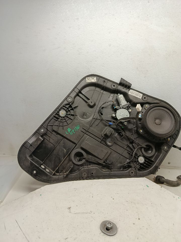 Part image 4