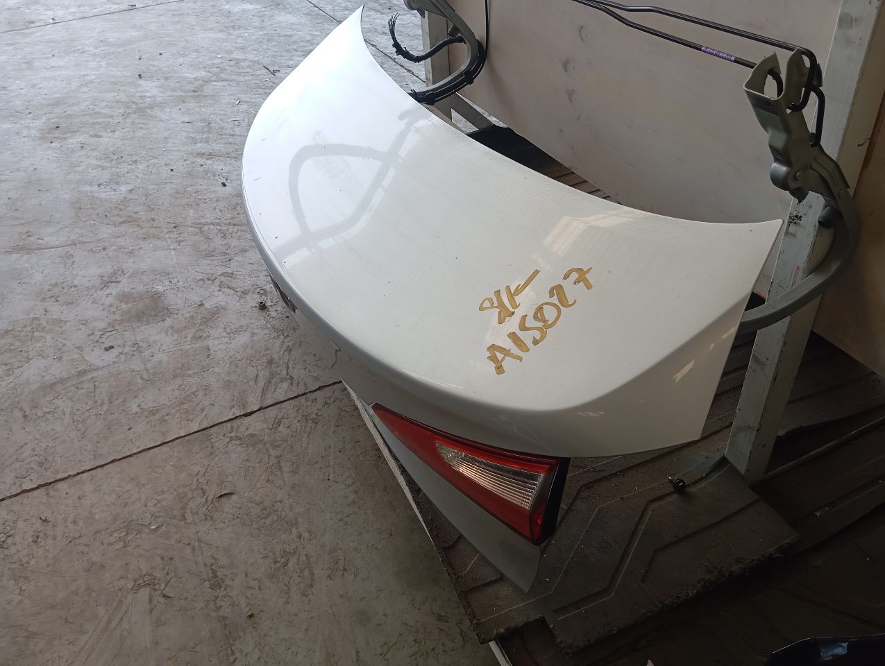 Part image 3