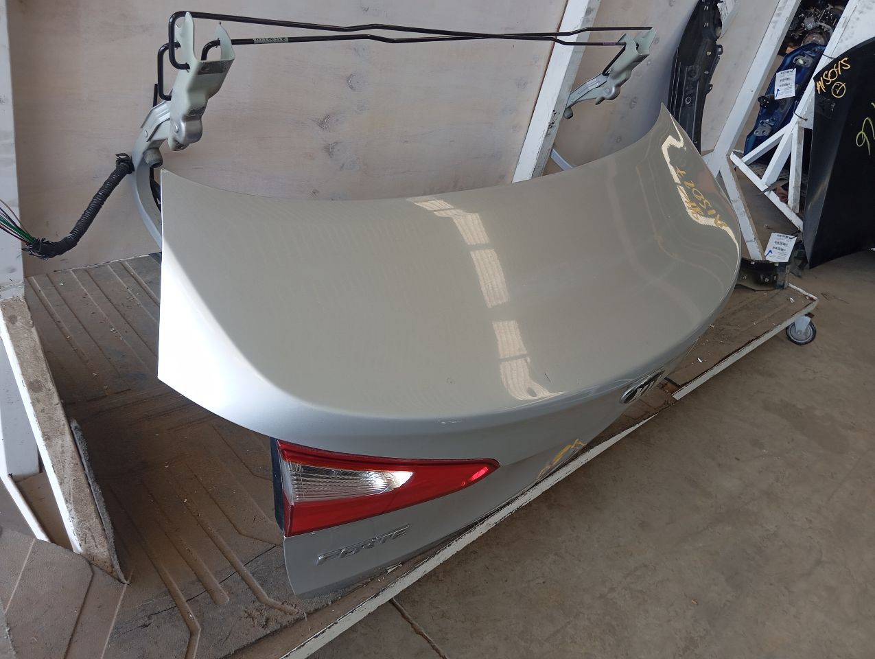 Part image 4
