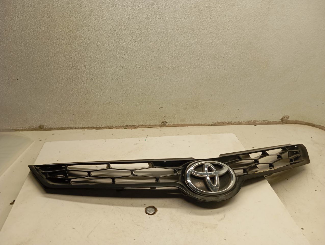 2016 Toyota COROLLA Grille