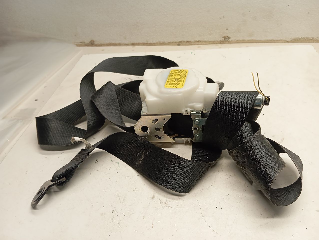 Used 2016 Toyota COROLLA retractor - Stock #H21365
