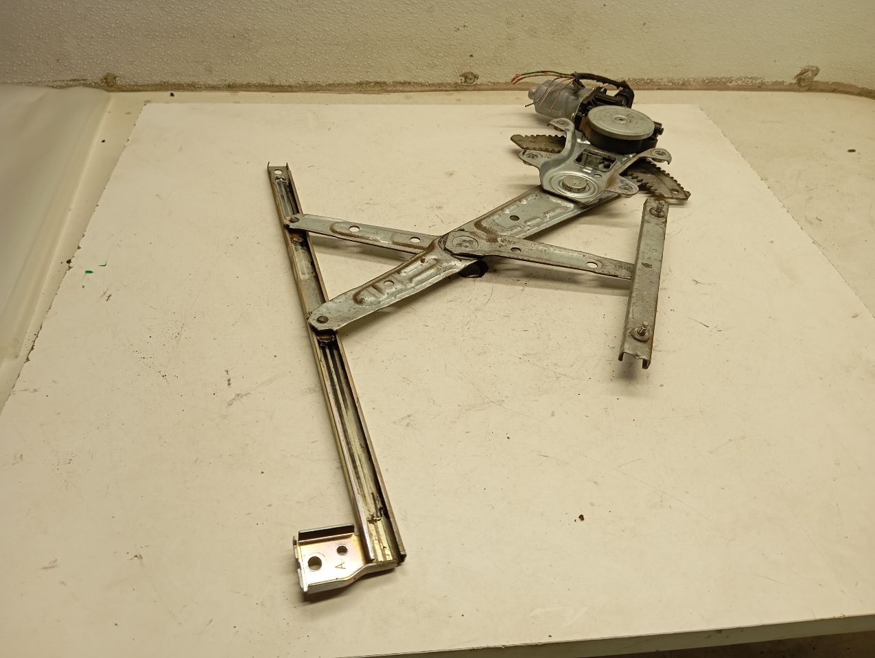 Part image 4