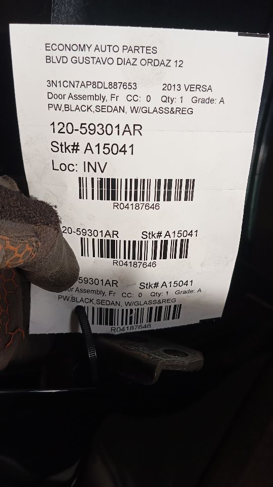 2013 Nissan VERSA Door Assembly, Fr