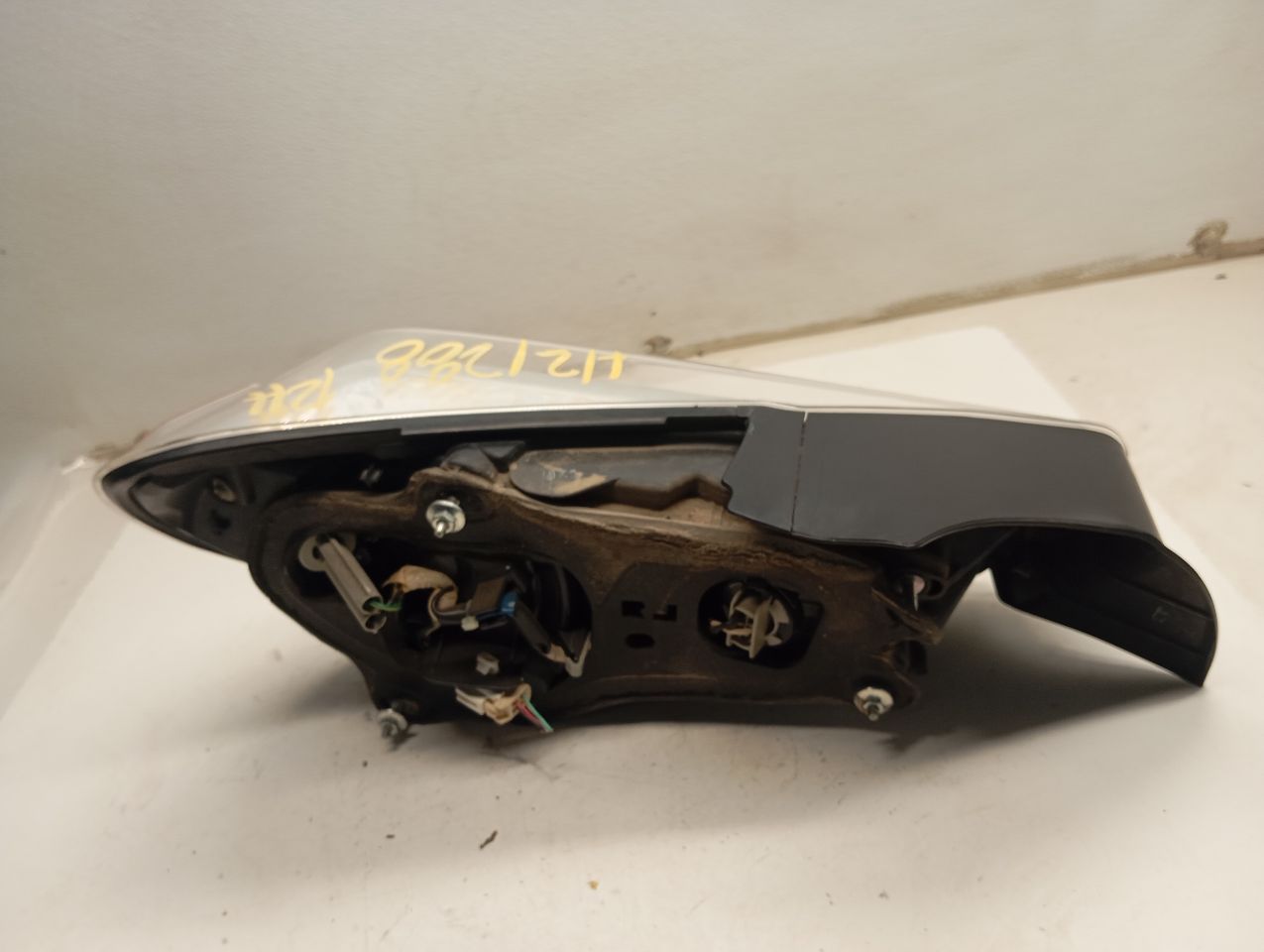 Part image 3