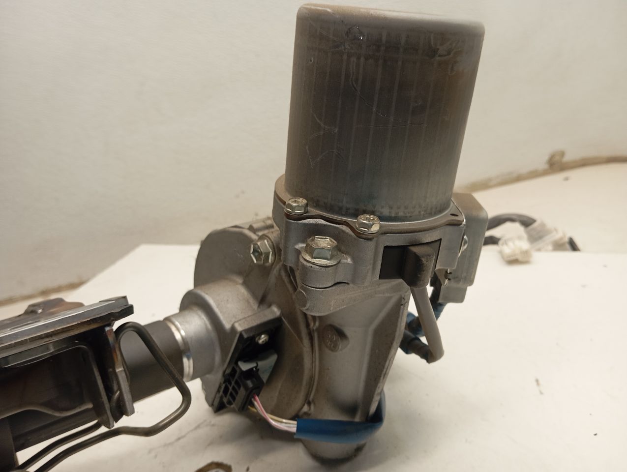 Part image 8