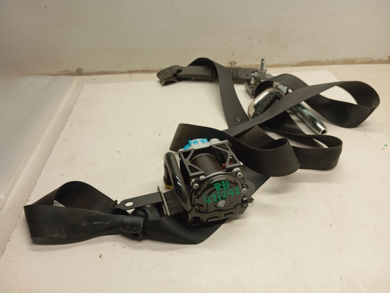 Used 2014 Mazda MAZDA 3 retractor - Stock #H21292