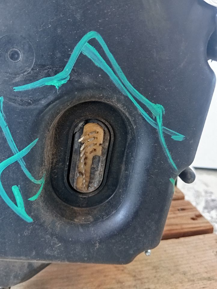 Part image 13