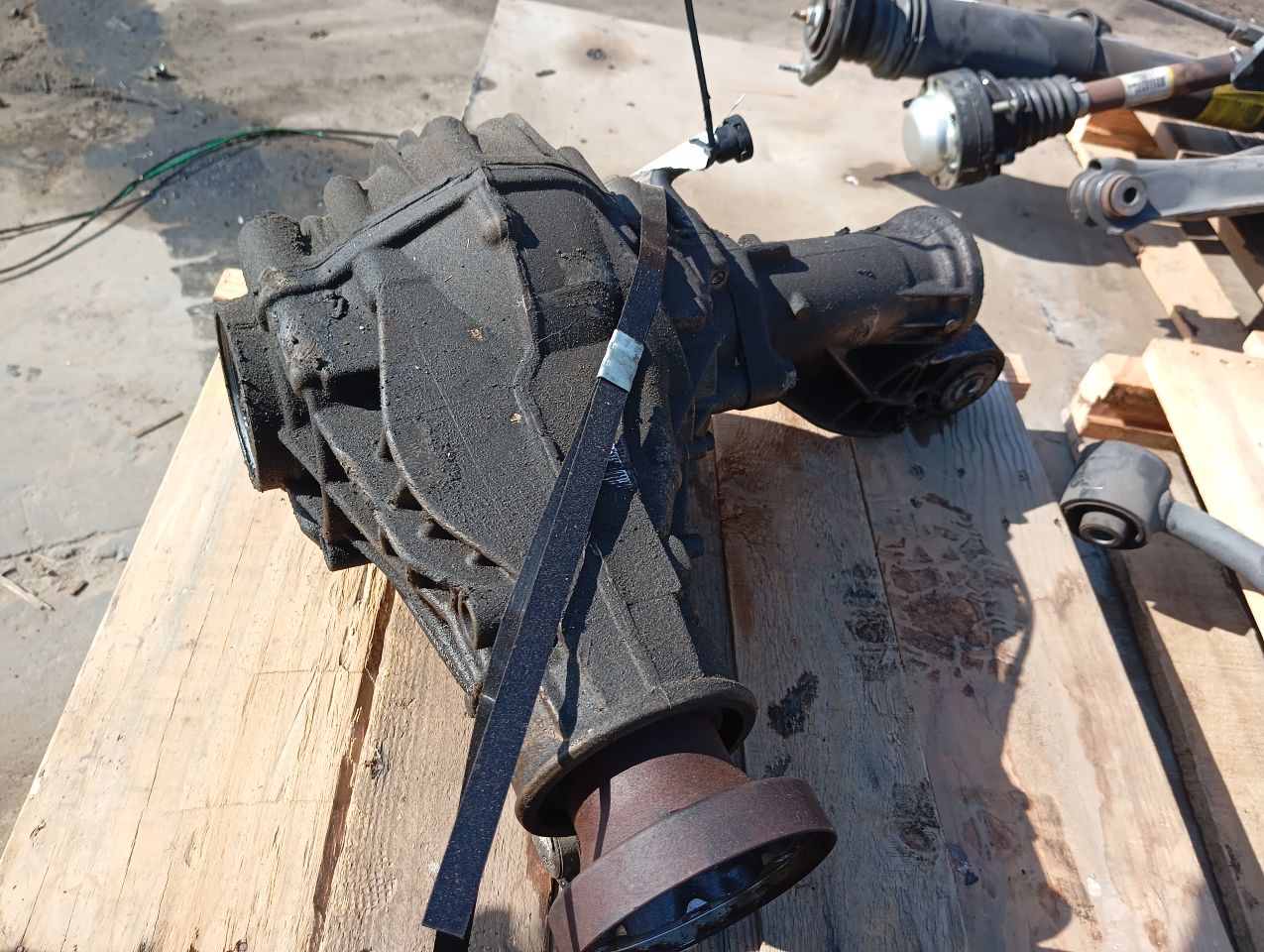 Part image 3
